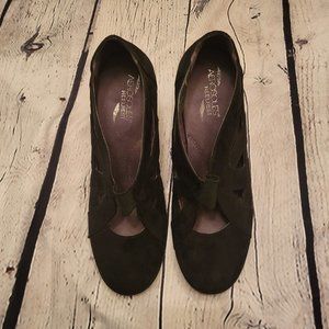AEROSOLES, Size: 10, Black Faux Suede Ankle Boots
